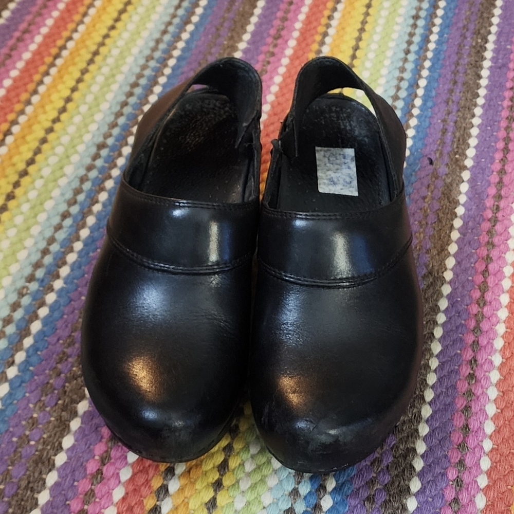 Rare Vintage Dansko Black Leather Heel Strap Clogs